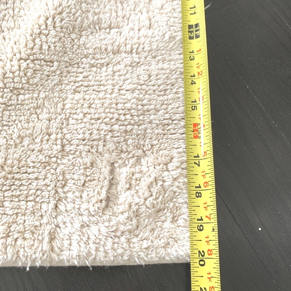 Raised Heart Bath Mat❤️ - Picture 3 of 4